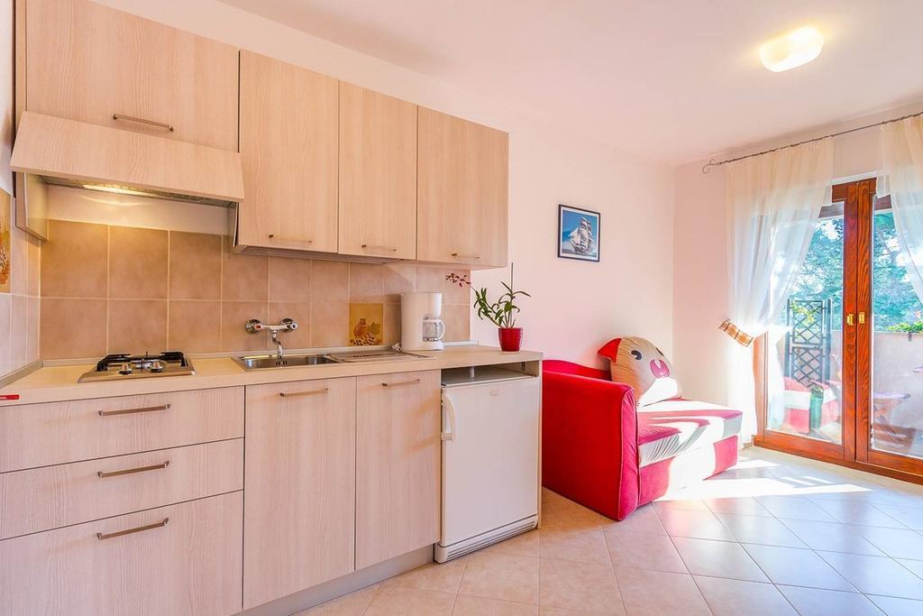 Apartments Valbandon Fažana Екстериор снимка